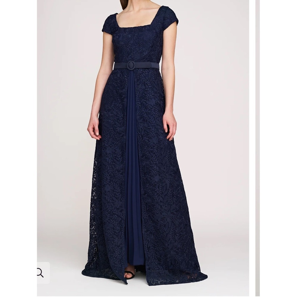 Kay Unger Claudia Navy Lace Maxi Length Gown Mother of the Bride Size 6 NWT